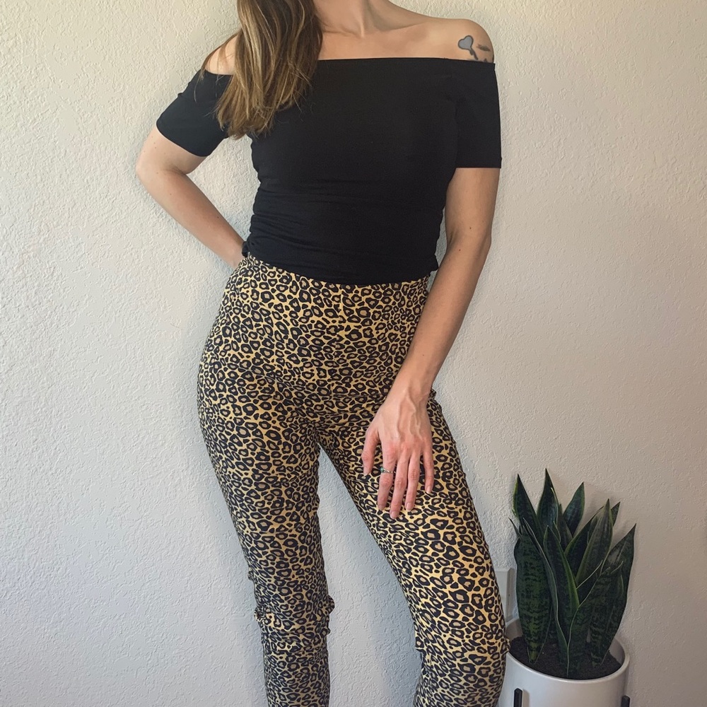 WhoWhatWear Cheetah Print Pants